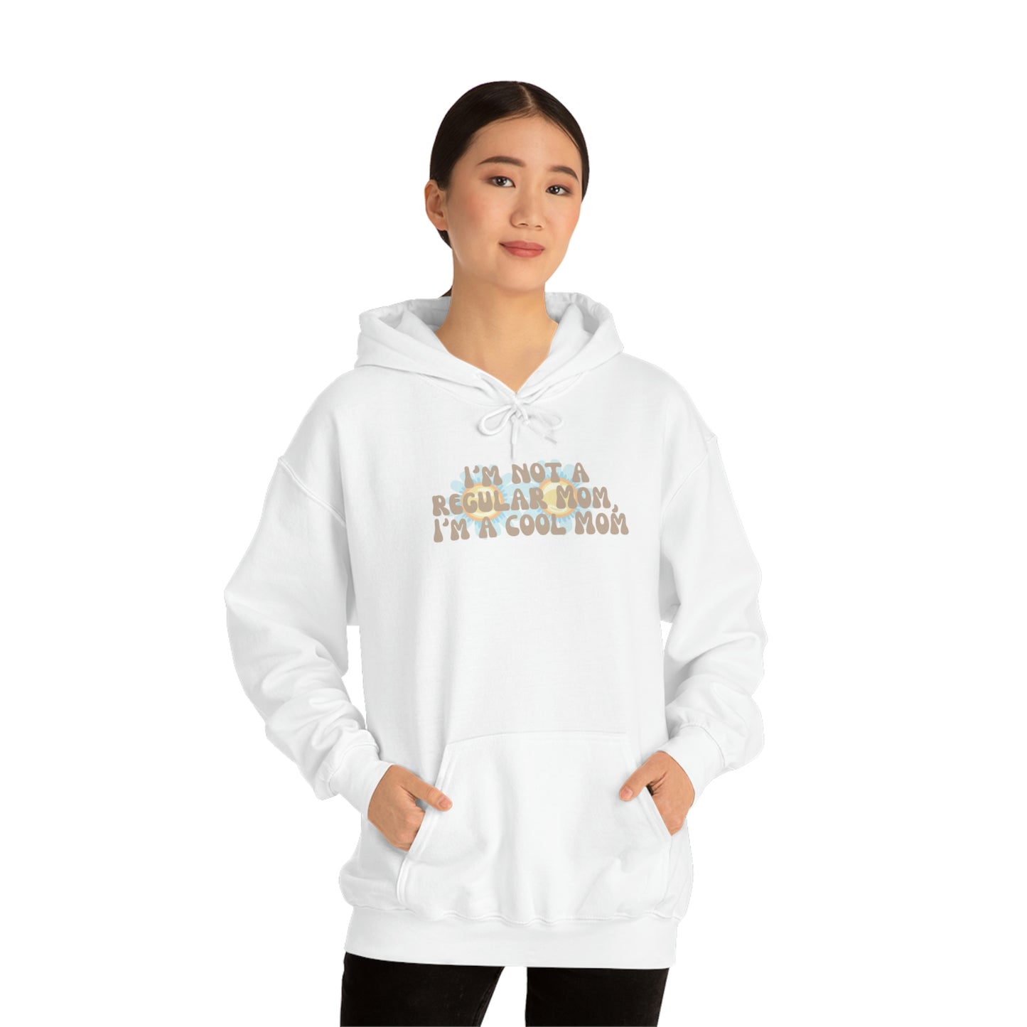 Im not a regular Mom, Im a cool Mom Unisex Heavy Blend Hooded Sweatshirt