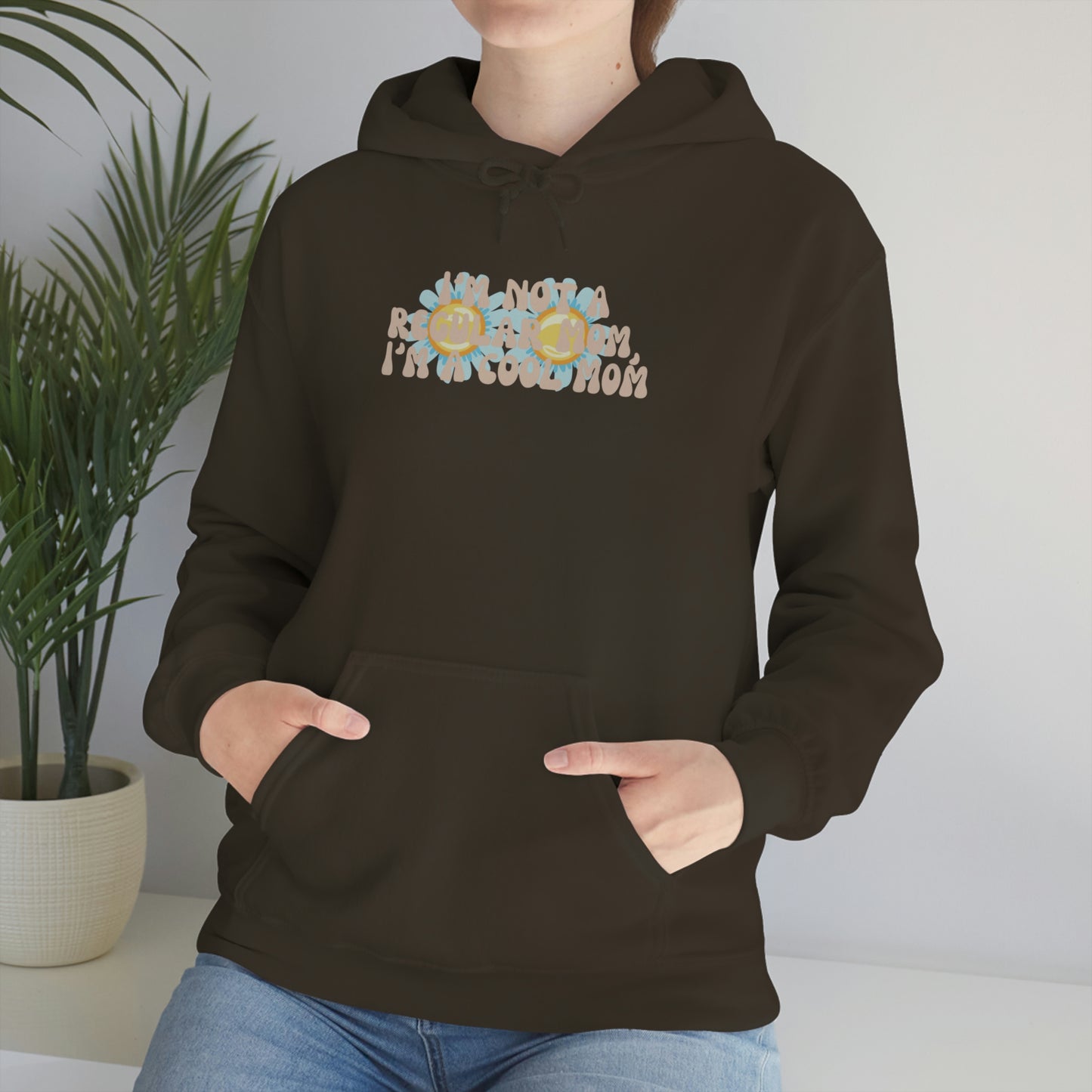Im not a regular Mom, Im a cool Mom Unisex Heavy Blend Hooded Sweatshirt