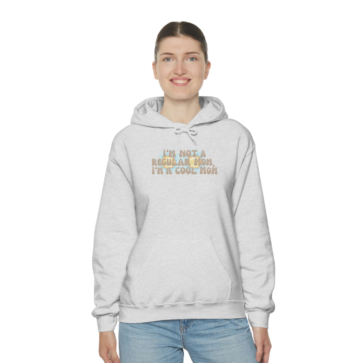 Im not a regular Mom, Im a cool Mom Unisex Heavy Blend Hooded Sweatshirt