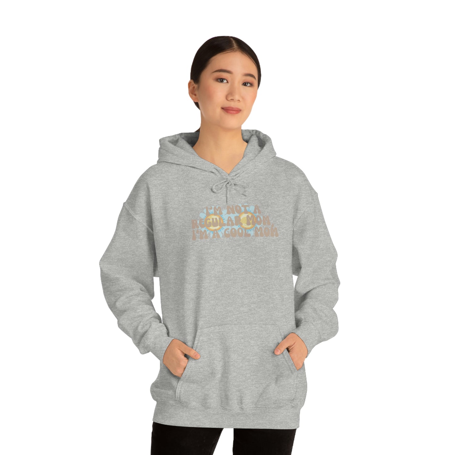 Im not a regular Mom, Im a cool Mom Unisex Heavy Blend Hooded Sweatshirt